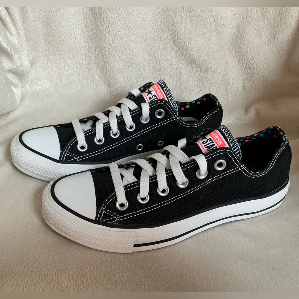 CONVERSE All Star Black Sneakers with polka dot lining women’s size 7